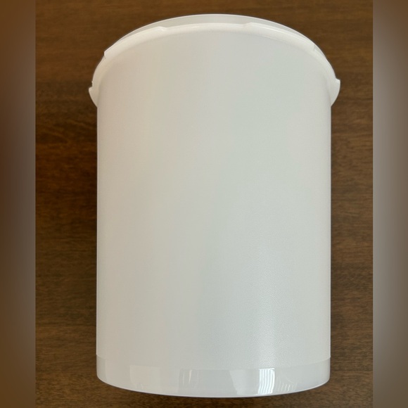 NWOT 3 TUPPERWARE FROSTED CLEAR NESTING CANISTERS NO SEALS - Picture 5 of 9